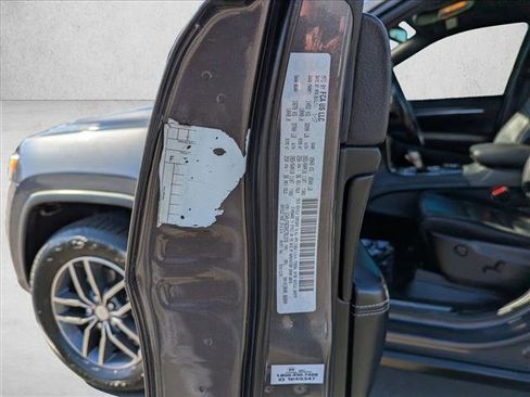 Used 2017 Jeep Grand Cherokee Limited image 24