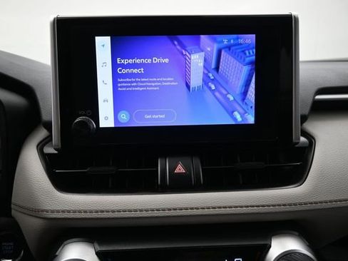 Used 2025 Toyota RAV4 XLE FWD image 9