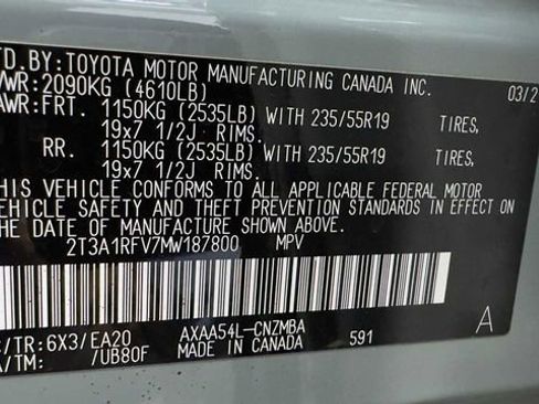 Used 2021 Toyota RAV4 XLE Premium AWD/4WD image 37