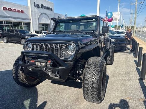 Used 2024 Jeep Wrangler Unlimited Rubicon AWD/4WD image 22