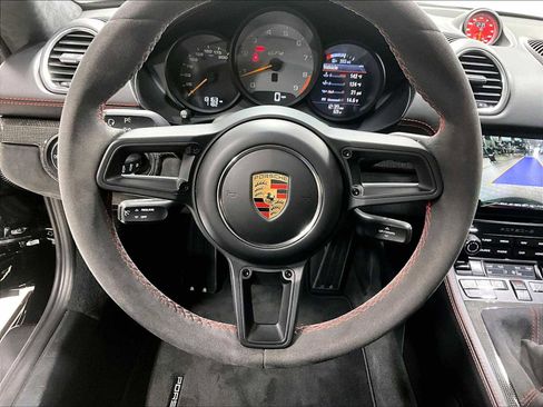 Used 2021 Porsche 718 Cayman GT4 image 16