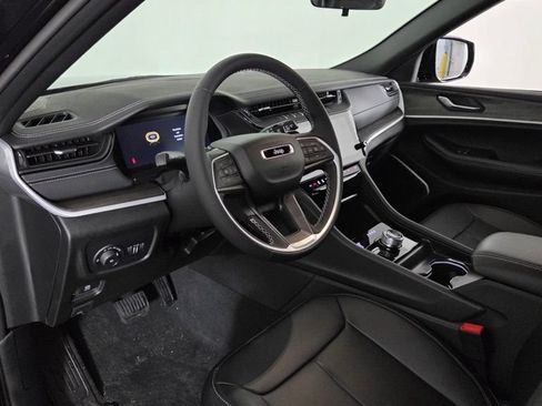 New 2026 Jeep Grand Cherokee Limited AWD/4WD image 13