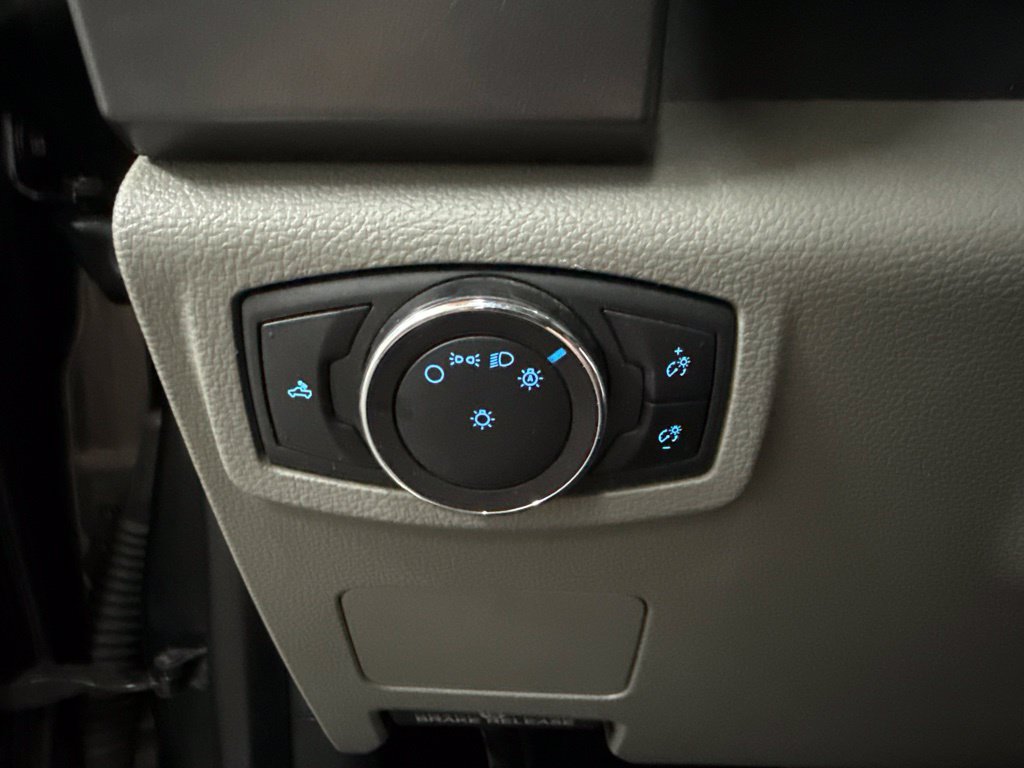Used 2019 Ford F250 XLT w/ Snow Plow Prep Package AWD/4WD image 17