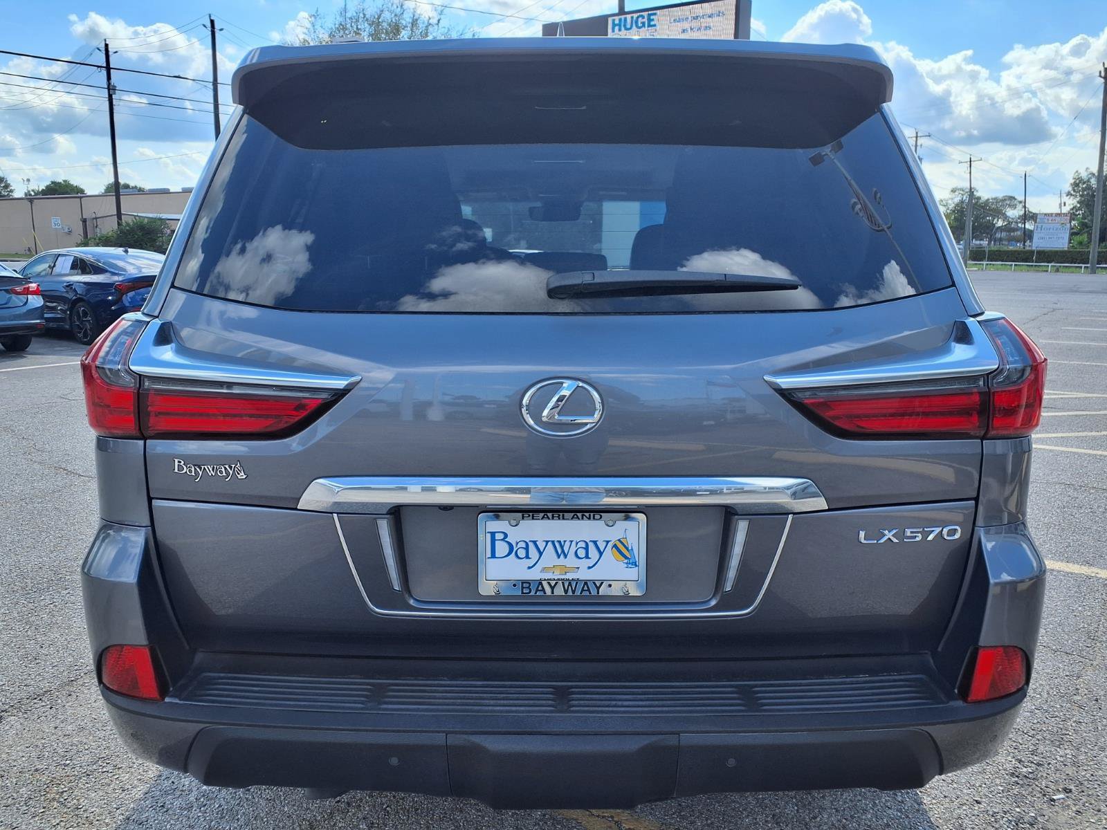 Used 2018 Lexus LX 570 4WD w/ Luxury Package image 22