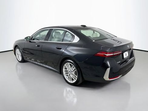 Used 2024 BMW 530i w/ Premium Package RWD image 5