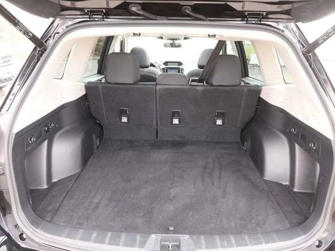 Used 2022 Subaru Forester Premium image 7