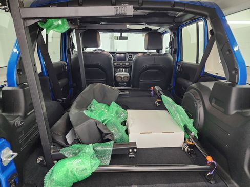 Used 2022 Jeep Wrangler Unlimited Sahara w/ LED Lighting Group image 25