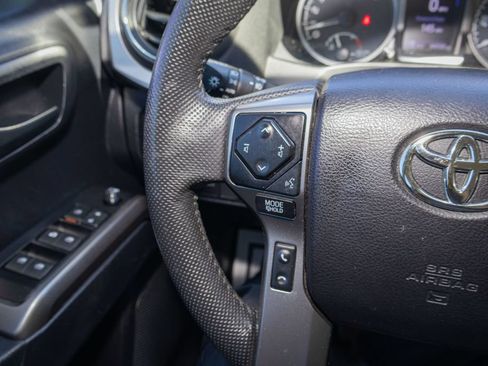 Used 2021 Toyota Tacoma SR5 RWD image 21