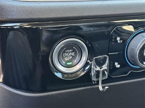 Used 2024 Chevrolet Silverado 1500 LT image 16