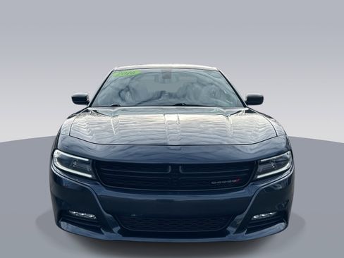 Used 2016 Dodge Charger SXT RWD image 8
