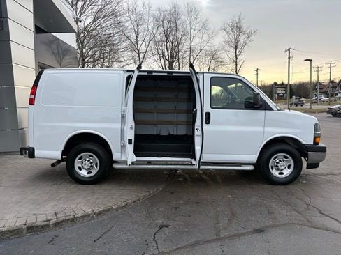 Used 2024 Chevrolet Express 2500 w/ Driver Convenience Package image 17