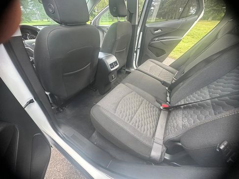 Used 2021 Chevrolet Equinox LT image 13