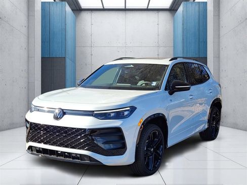 New 2026 Volkswagen Tiguan SE R-Line image 22