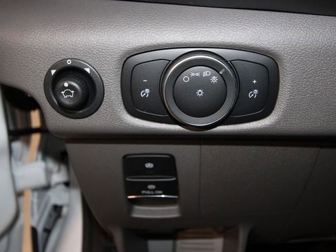 Used 2024 Ford Transit 150 Low Roof RWD image 9