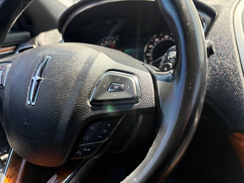 Used 2016 Lincoln MKX Reserve w/ Enhanced Security Package FWD image 16