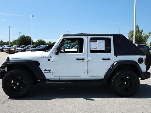Used 2024 Jeep Wrangler Unlimited Sport AWD/4WD image 9