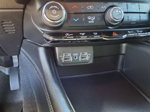 Used 2021 Dodge Durango GT w/ Blacktop Package RWD image 7