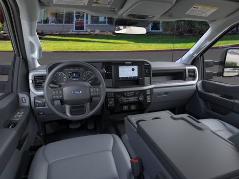 New 2026 Ford F250 XL w/ XL Driver Assist Package AWD/4WD image 9