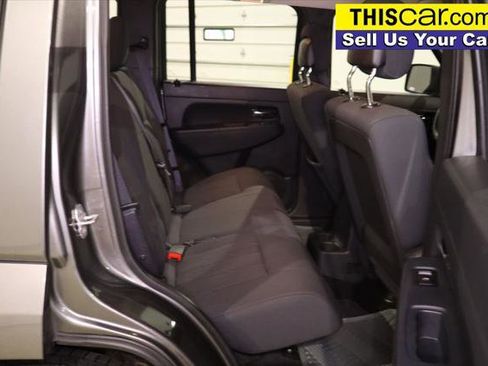 Used 2012 Jeep Liberty Sport image 23