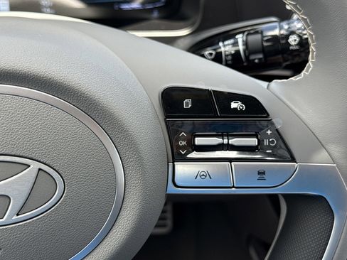 New 2026 Hyundai Elantra SEL Sport FWD image 21