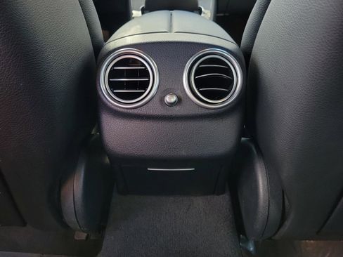Used 2022 Mercedes-Benz E 350 Sedan image 15