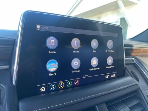 Used 2021 Chevrolet Suburban Premier w/ Premium Package image 21