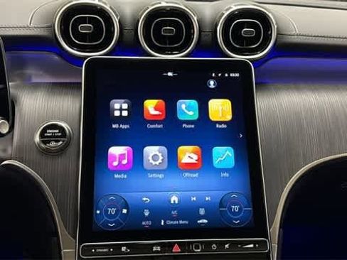 Used 2026 Mercedes-Benz GLC 300 4MATIC image 21