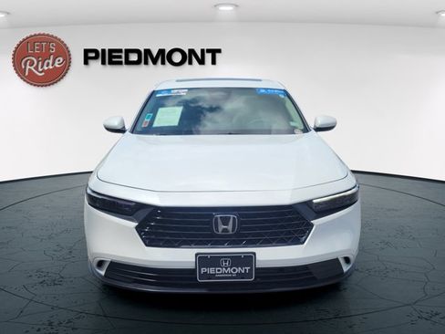 Used 2024 Honda Accord EX image 3