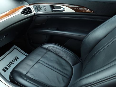 Used 2019 Lincoln MKZ Reserve image 13