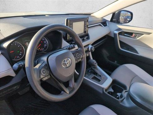 Used 2020 Toyota RAV4 XLE image 9
