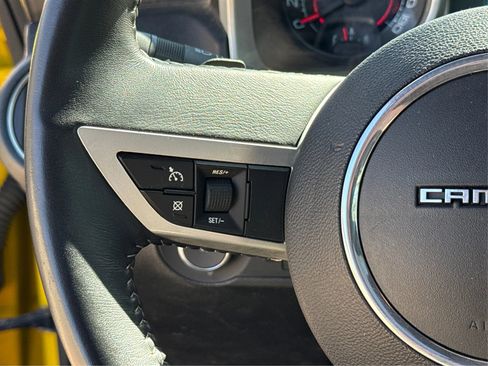 Used 2010 Chevrolet Camaro SS RWD image 23