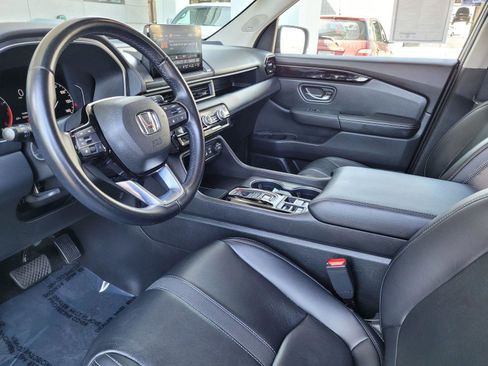 Used 2023 Honda Pilot Touring image 13