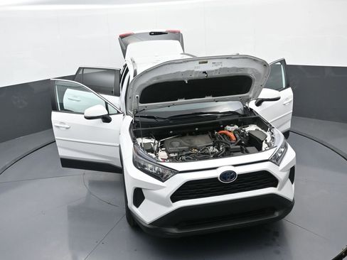 Used 2020 Toyota RAV4 LE image 26