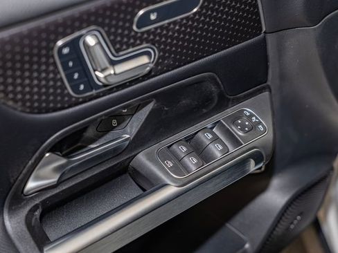 Used 2026 Mercedes-Benz GLB 250 4MATIC image 14