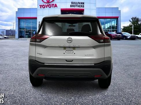 Used 2021 Nissan Rogue SV AWD/4WD image 6