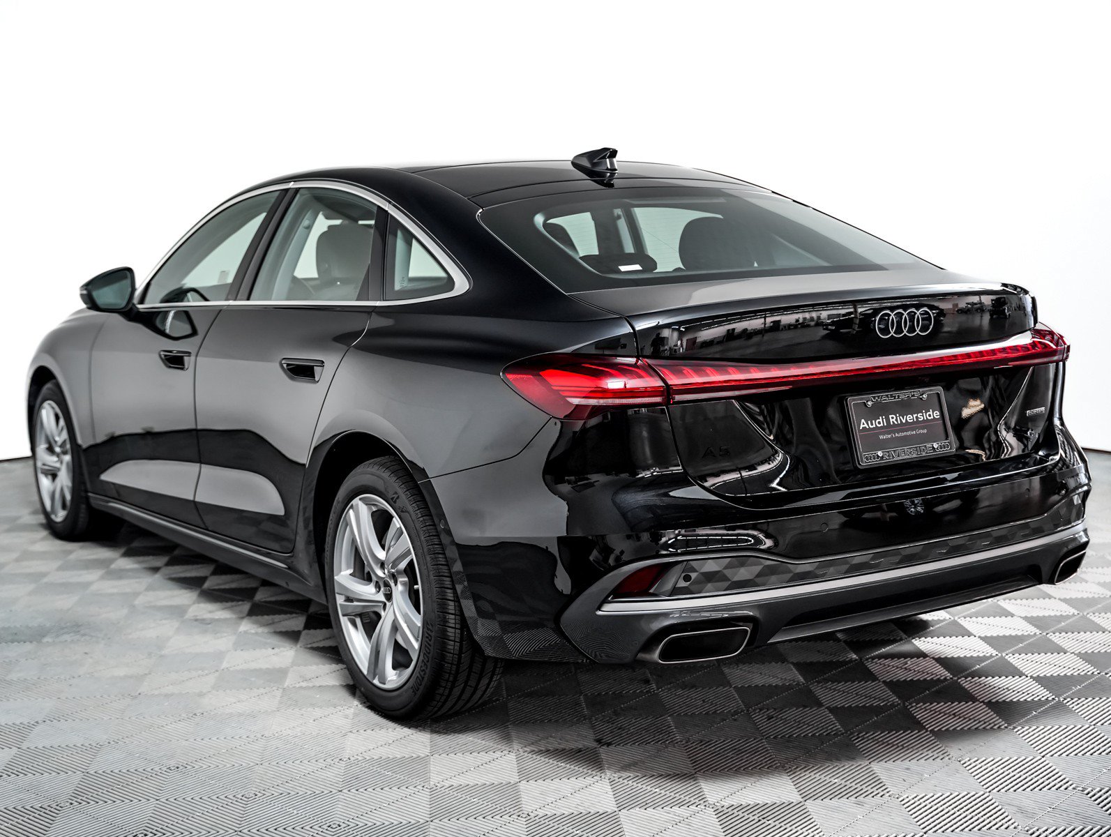 Used 2025 Audi A5 Premium w/ Convenience Package AWD/4WD image 2