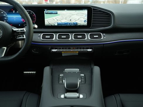 New 2026 Mercedes-Benz GLS 450 4MATIC image 29