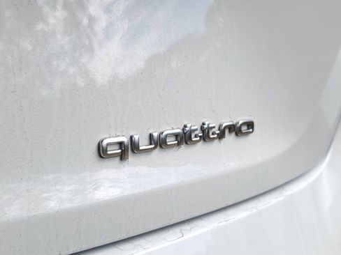 Used 2023 Audi e-tron Premium Plus w/ Premium Plus Package image 9