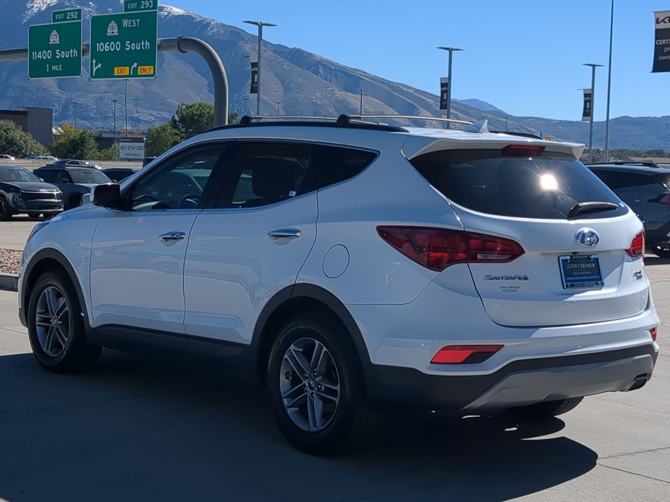 Used 2017 Hyundai Santa Fe Sport AWD/4WD image 3
