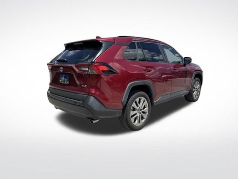 Used 2023 Toyota RAV4 XLE Premium FWD image 5