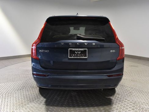 Used 2023 Volvo XC90 B5 Core image 9