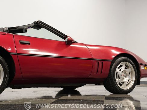 Used 1990 Chevrolet Corvette Convertible image 28