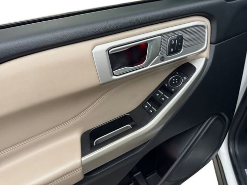 Used 2021 Ford Explorer Limited w/ Equipment Group 301A image 20