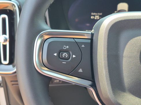 Used 2023 Volvo XC40 Recharge Ultimate AWD/4WD image 17