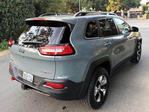 Used 2015 Jeep Cherokee Trailhawk w/ Comfort/Convenience Group image 9