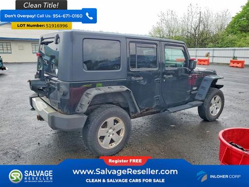 Used 2010 Jeep Wrangler Unlimited Sahara w/ Dual Top Group AWD/4WD image 4