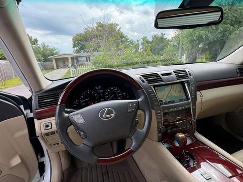 Used 2008 Lexus LS 460 RWD image 10