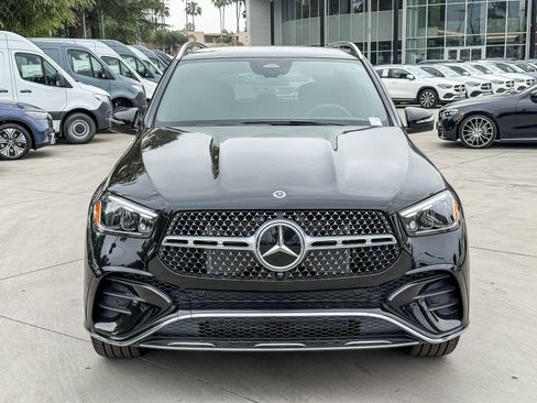 New 2025 Mercedes-Benz GLE 580 4MATIC image 2