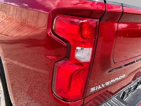 Used 2021 Chevrolet Silverado 1500 High Country w/ Technology Package AWD/4WD image 29