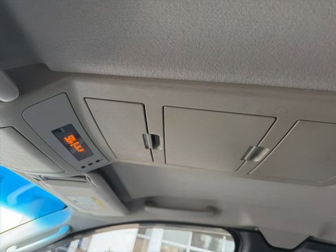 Used 2006 Nissan Titan SE image 18